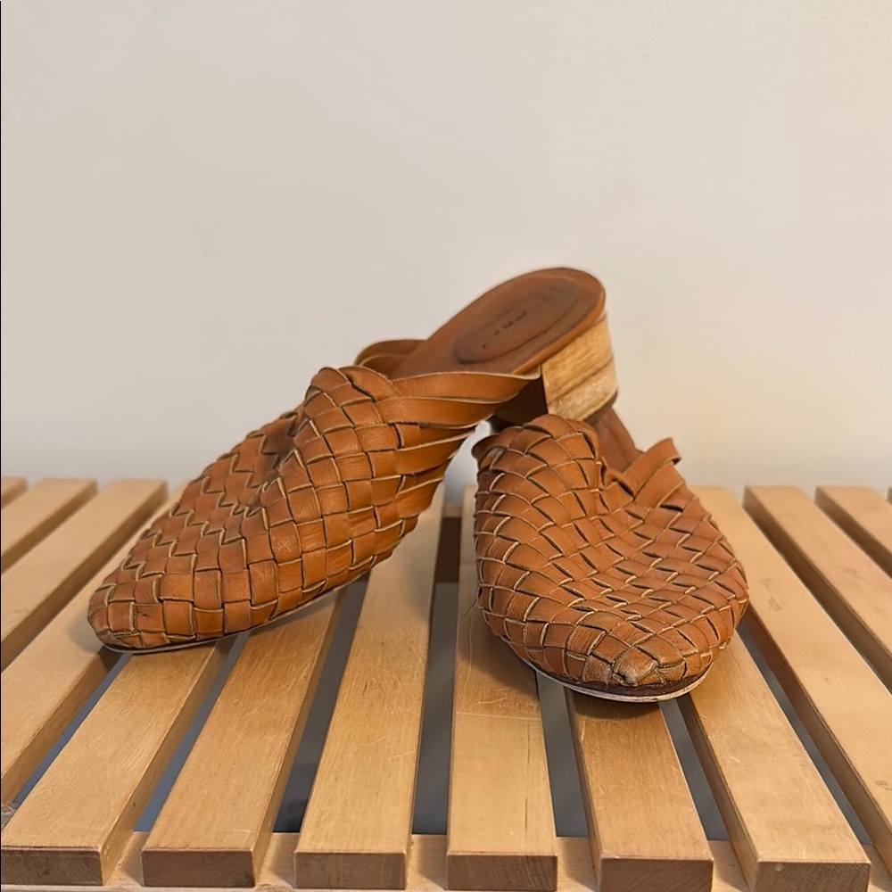 Liberté Bondi Woven Mules